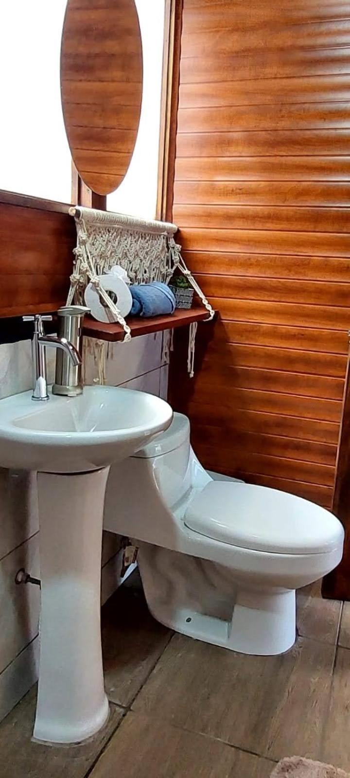 فندق Casita Happy Feet And Tours Corcovado Drakes Bay المظهر الخارجي الصورة