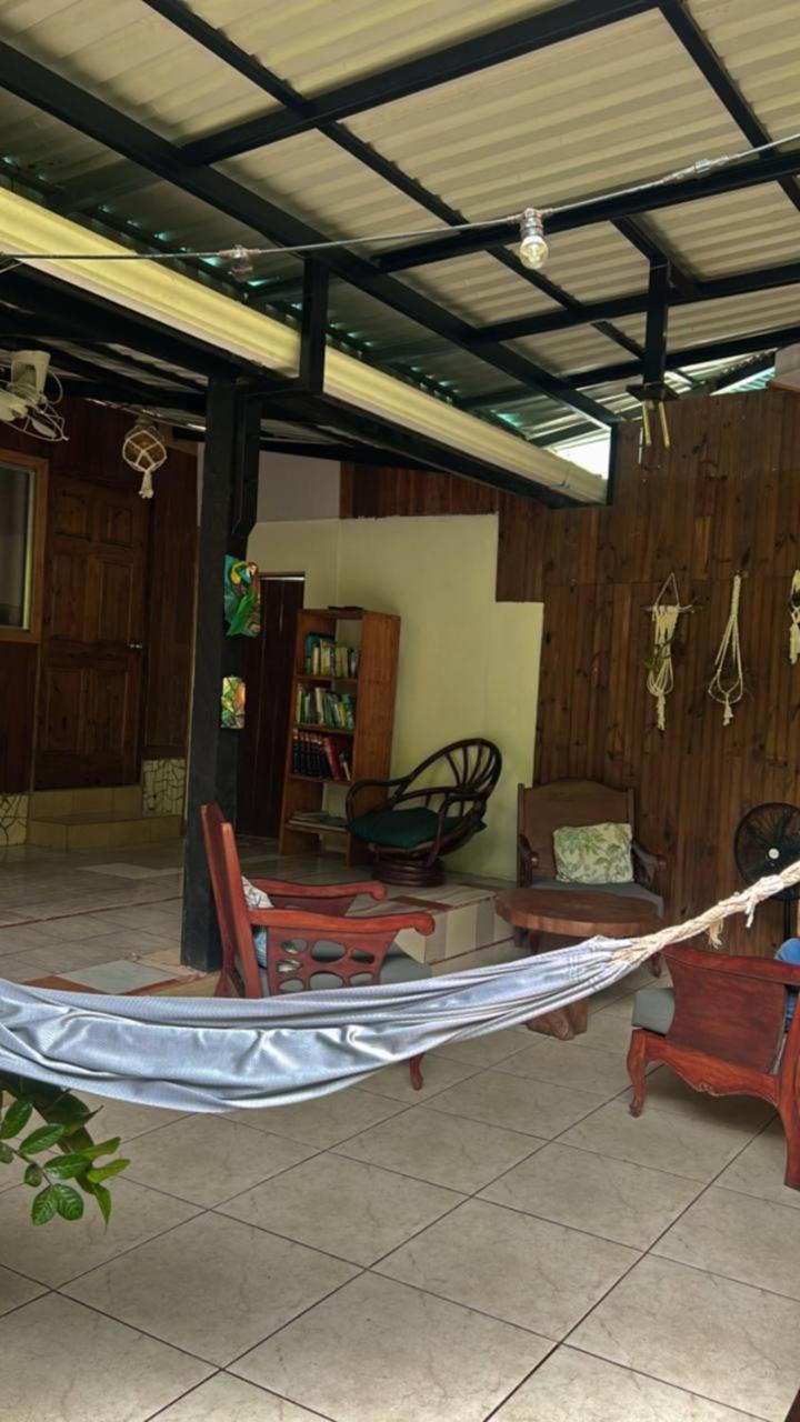 فندق Casita Happy Feet And Tours Corcovado Drakes Bay المظهر الخارجي الصورة